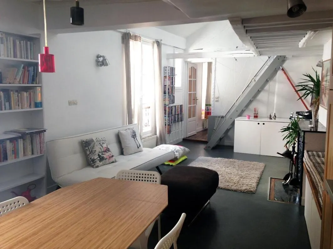Charming 2-Bedroom Duplex Bastille Paris